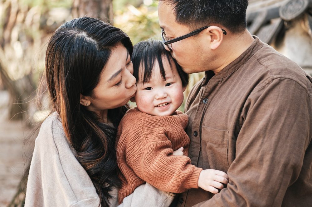 Milo with his parents - Korea Family Photographer